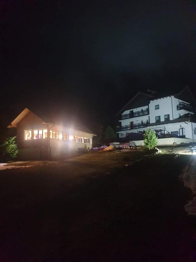 Готель La Rocca Фундата Екстер'єр фото