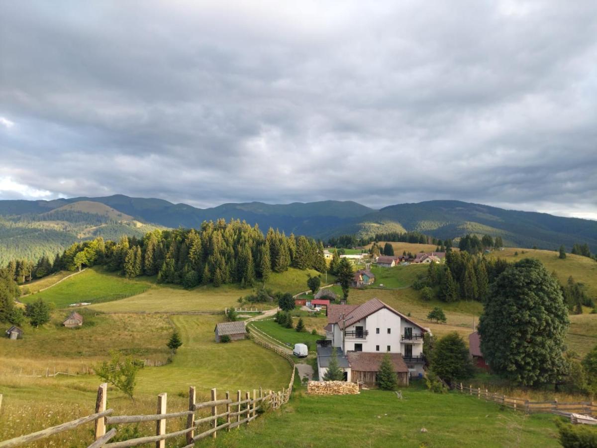 Готель La Rocca Фундата Екстер'єр фото