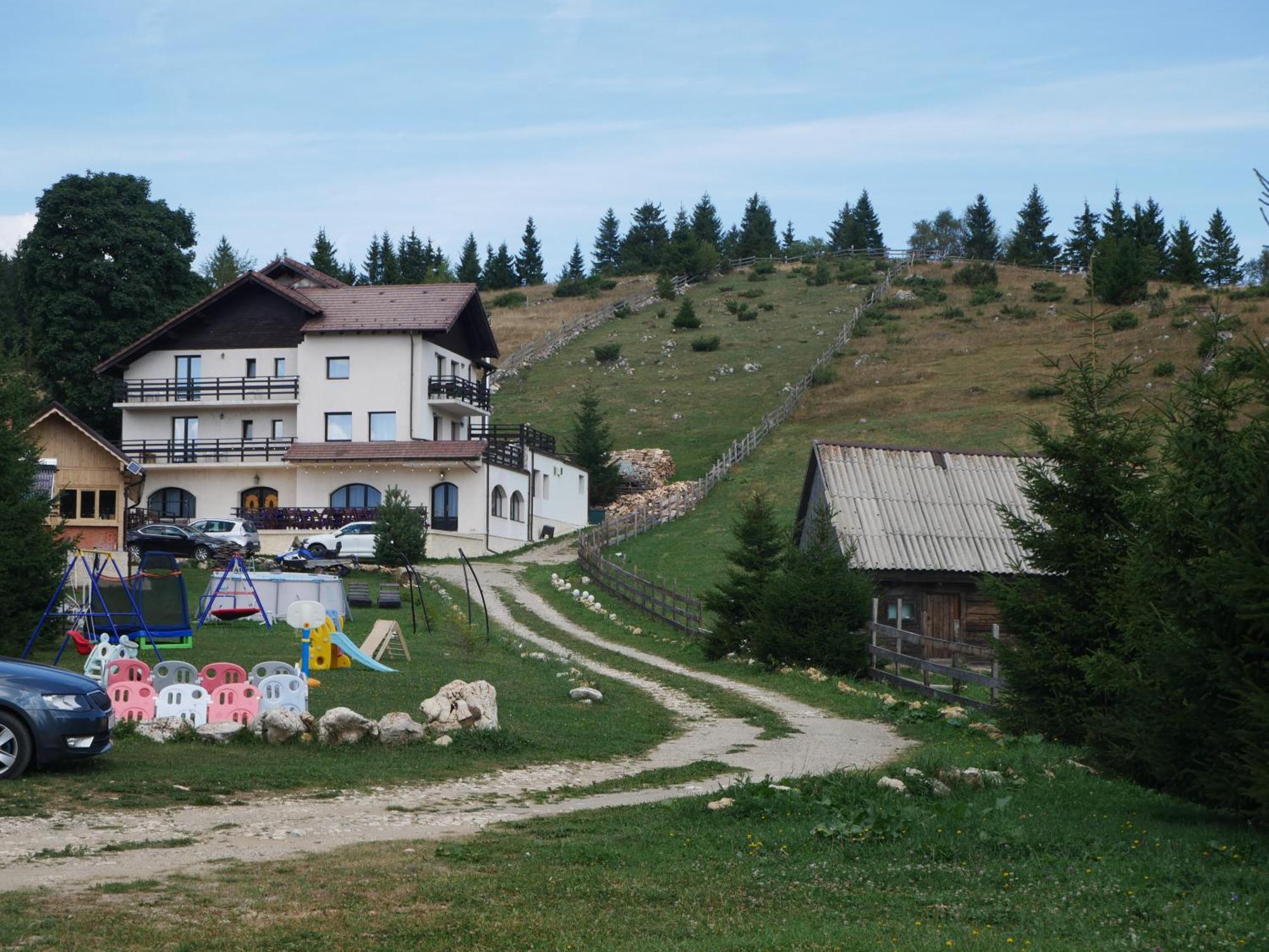 Готель La Rocca Фундата Екстер'єр фото